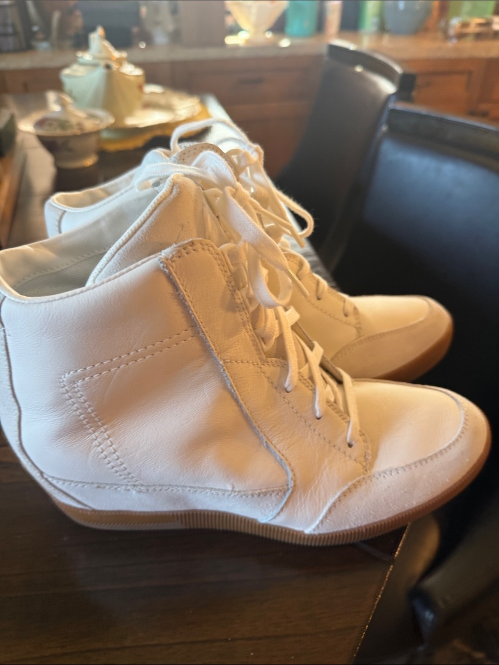 NWOT Sorel White Out n About Women's Lace-Up Wedge Sneaker Boots - size 11